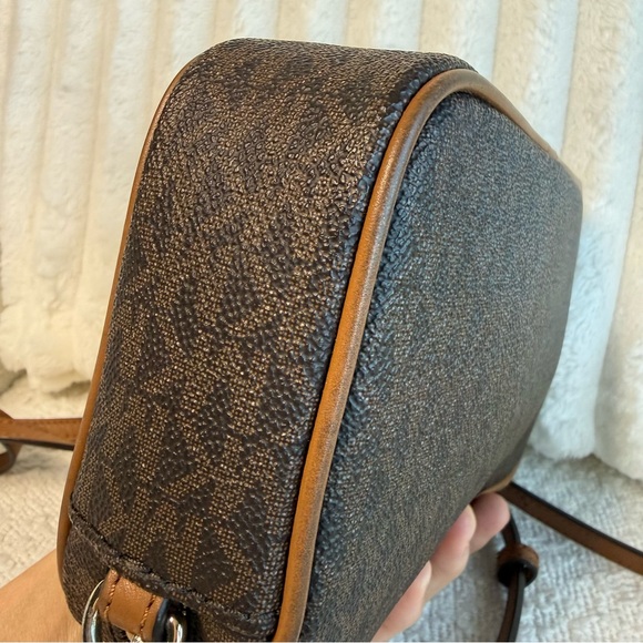 Michael Kors | Jet Set Dark Brown Logo Small Crossbody Bag - Picture 7 of 9